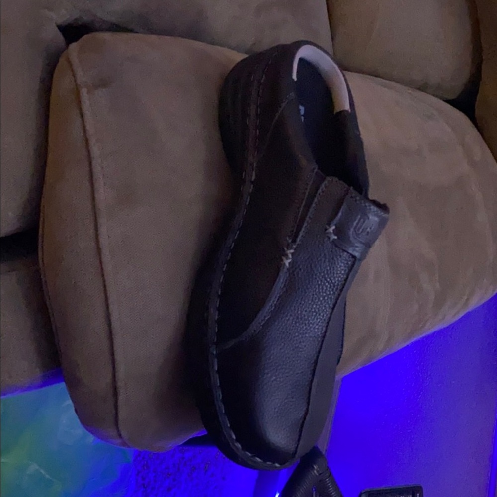 Drew Gabriel black tumbled slip on’s